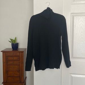 H&M legging friendly black turtleneck sweater